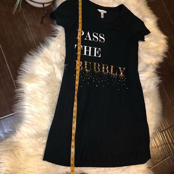 Soma cool night sleepshirt
“Pass The Bubbly” XS - Picture 7 of 7